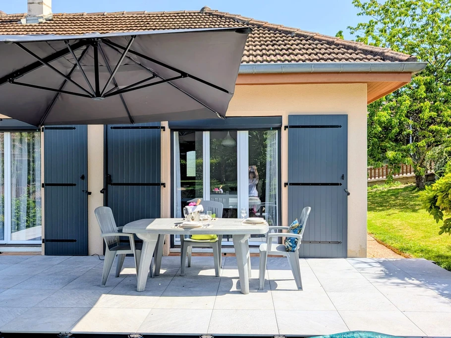 Villa Hortense de Nassau sun terrace on one level