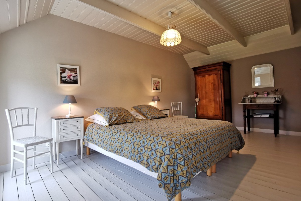 Etage: Chambre 1 avec lit 160 x 200