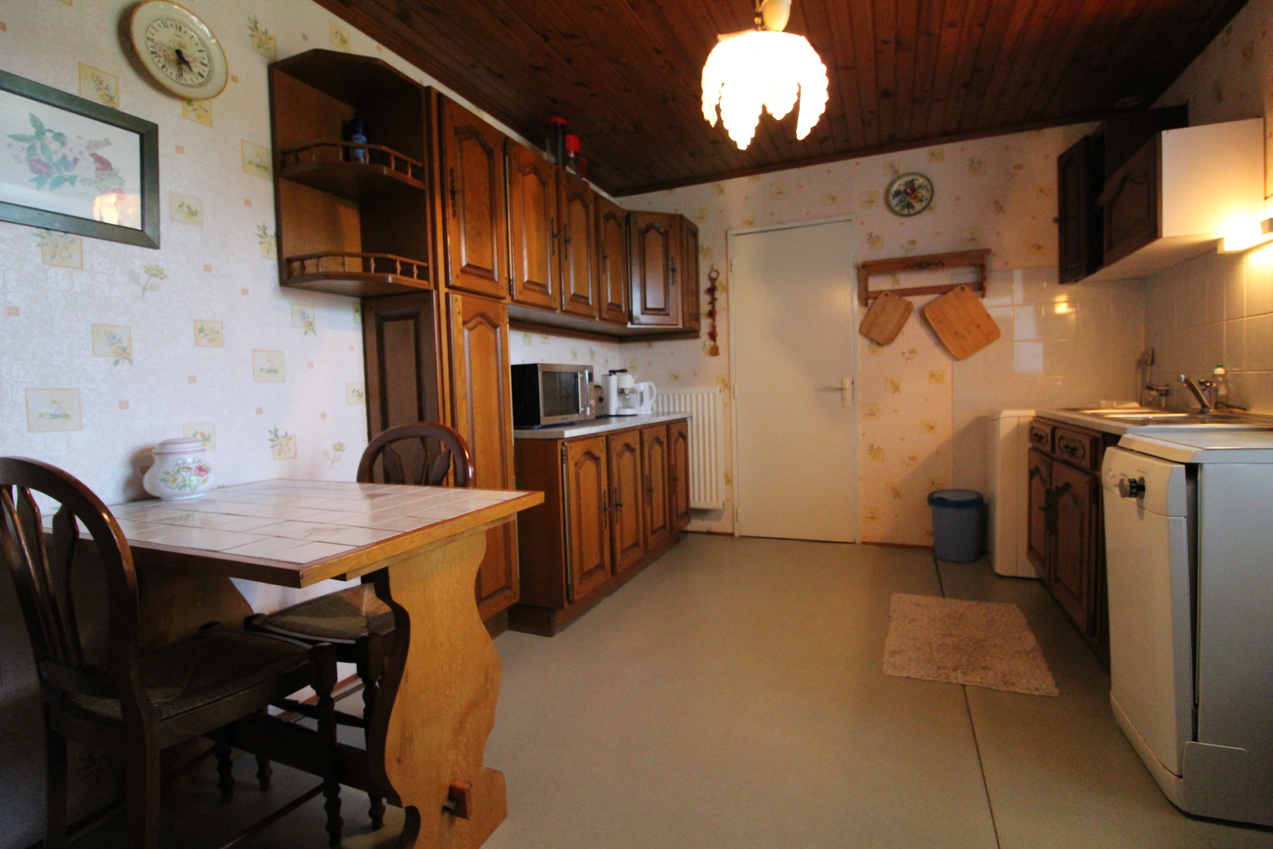 Cuisine - Gîte du Han à Saint-Remy, Vosges – Appartement nature, jardin, terrain pétanque