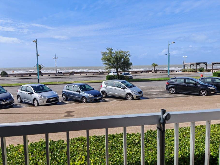 Vue depuis l'appartement en rez-de-chaussée surélevé