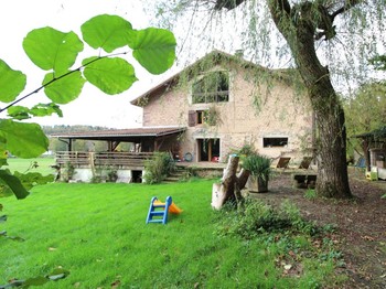 Espace extérieur commun - Chambre Tillie Anderson Docelles