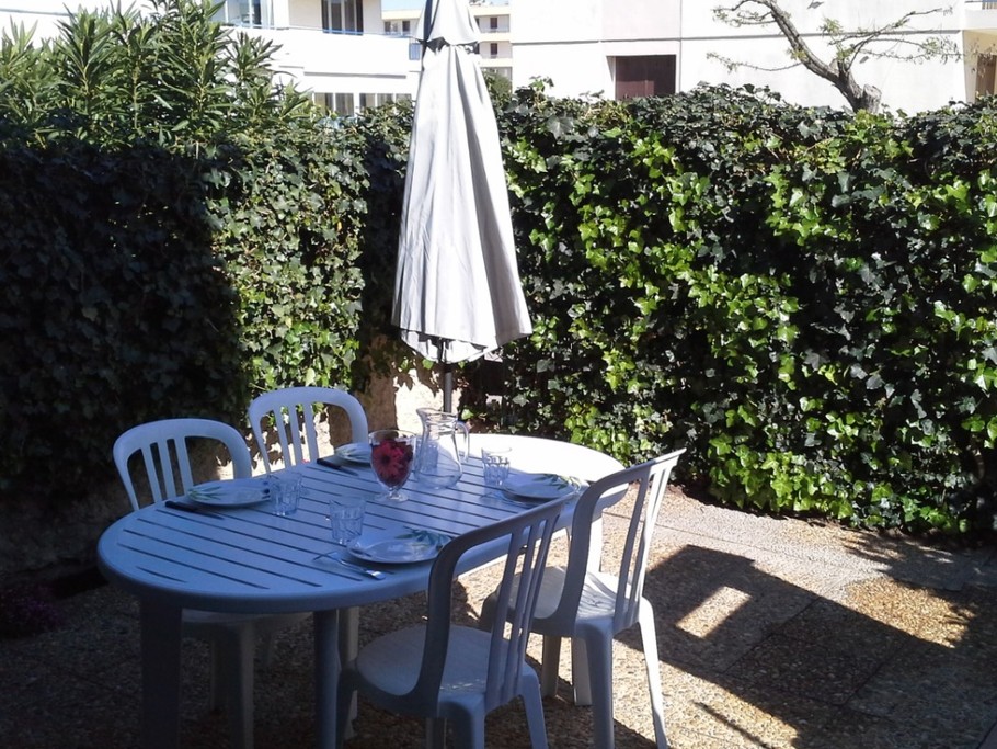 ESPACE EXTERIEUR