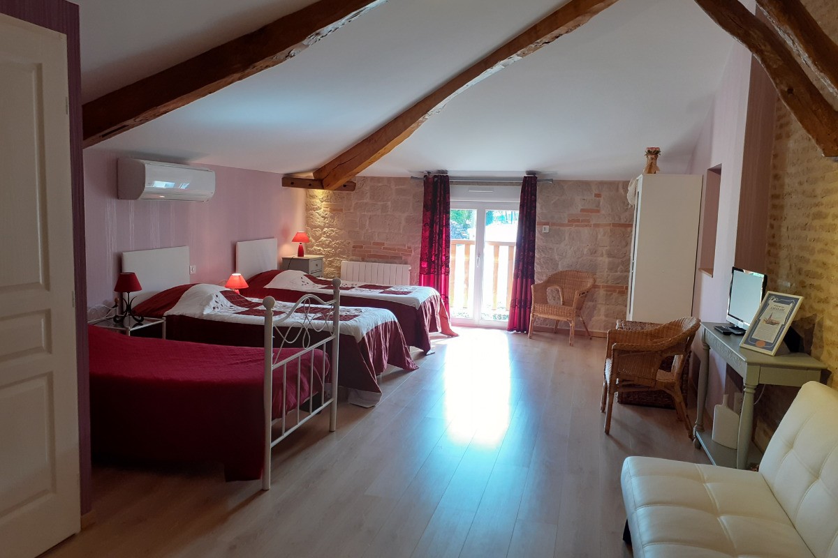 Chambre avec 3 couchages 90