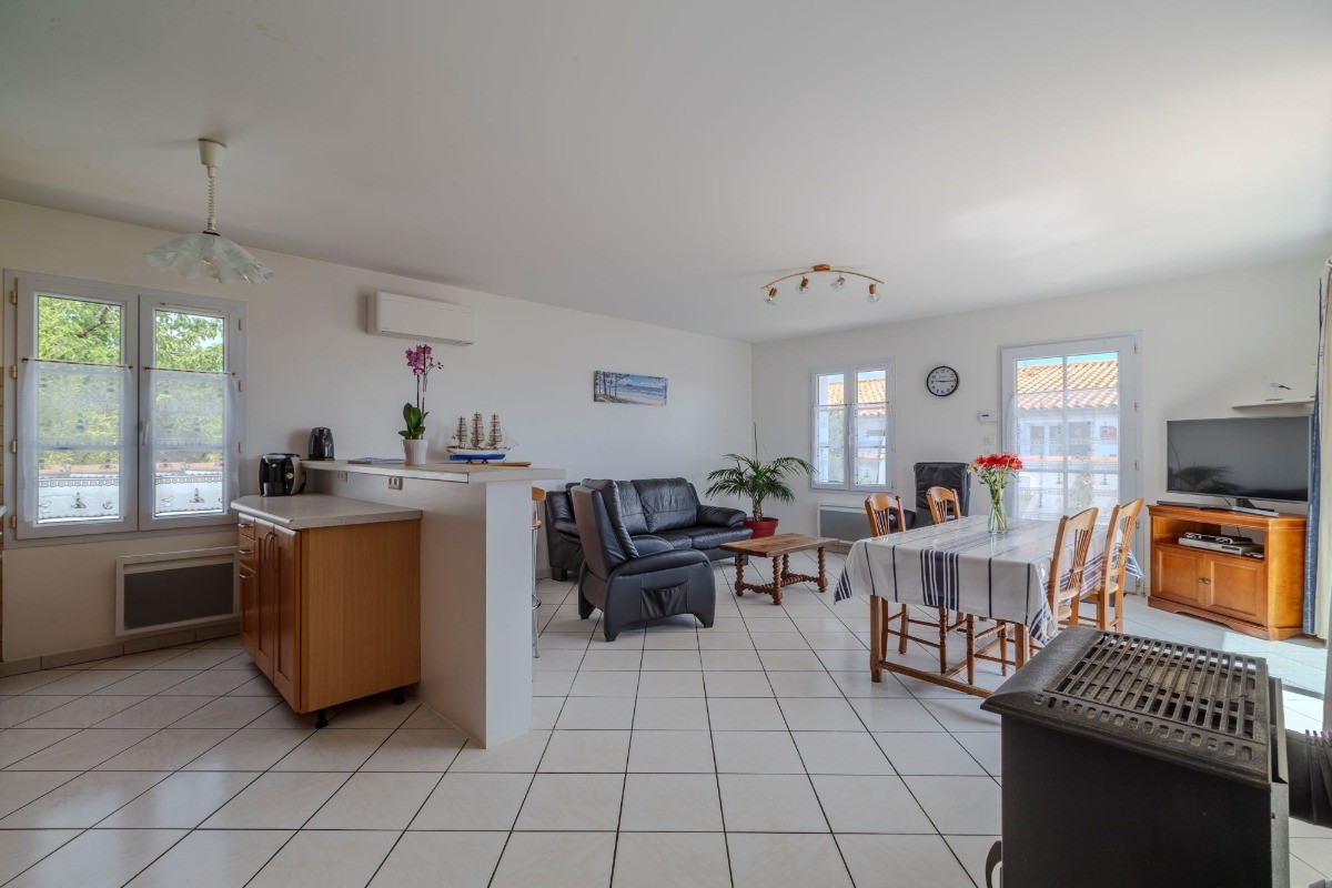 Gite "Rue de La Manne" avec jardin clos, proche de l'océan et des commerces à pieds, pour 5 personnes, Ste Marie de Ré, Ile de Ré