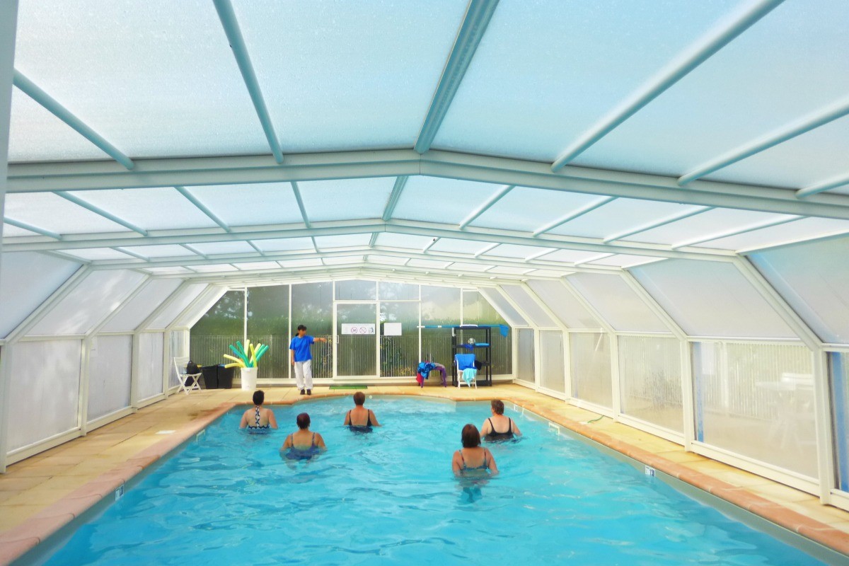 Espace piscine Village de Gîtes Les Collines d'Eyvigues 24580 Salignac Eyvigues Clévacances