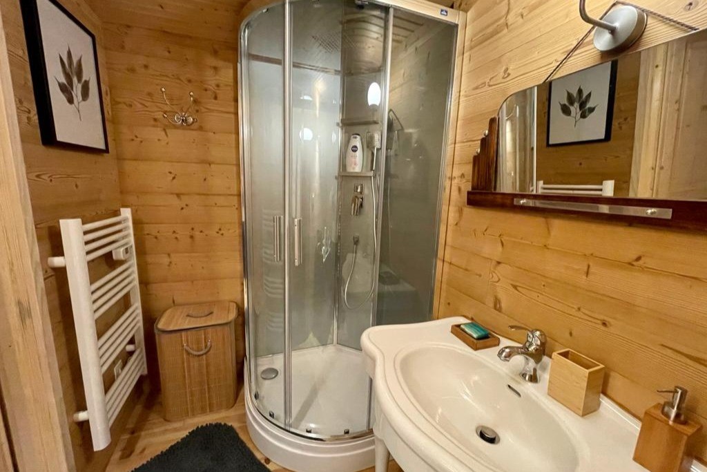 Salle d'eau de l'étage