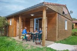 Chalet avec terrasse couverte