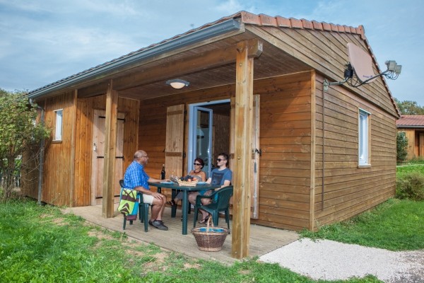 Chalet avec terrasse couverte