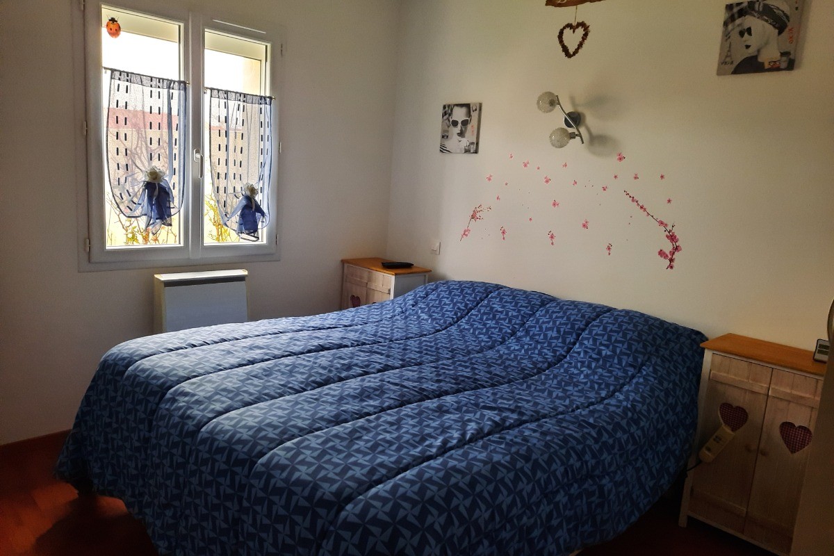chambre lit double 160 avec vue sur jardin