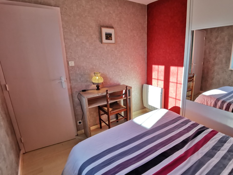 Chambre au rez de chaussée