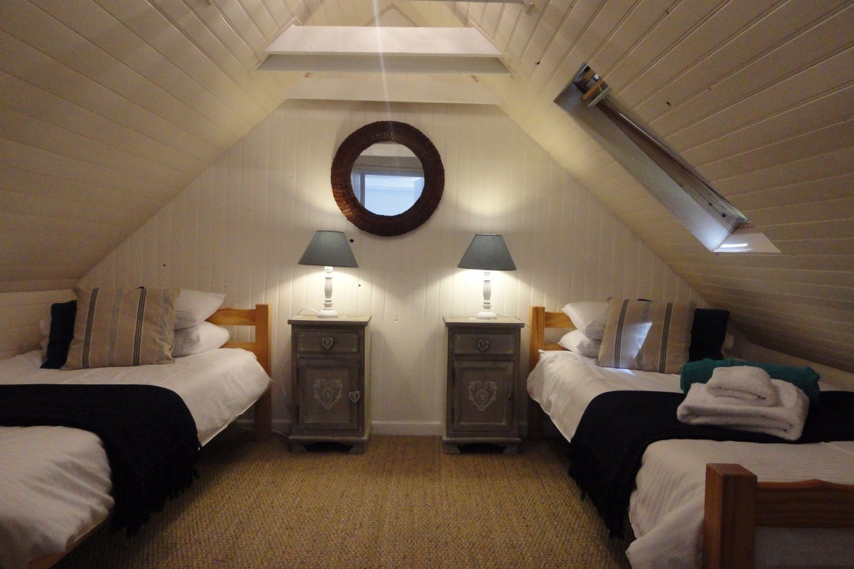 chambre avec 2 lits simples