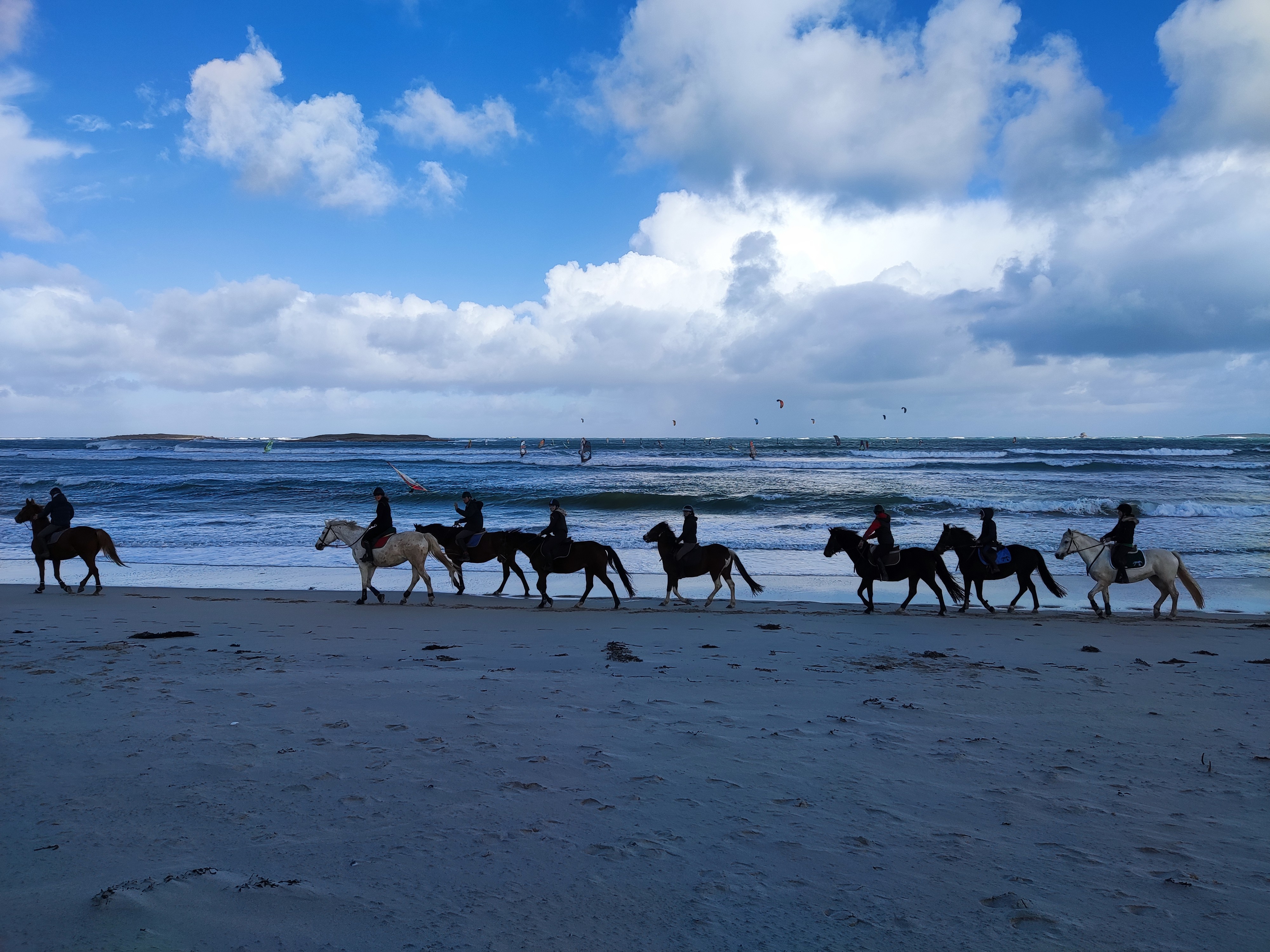 randonnée à cheval  sur la plage des 3 moutons