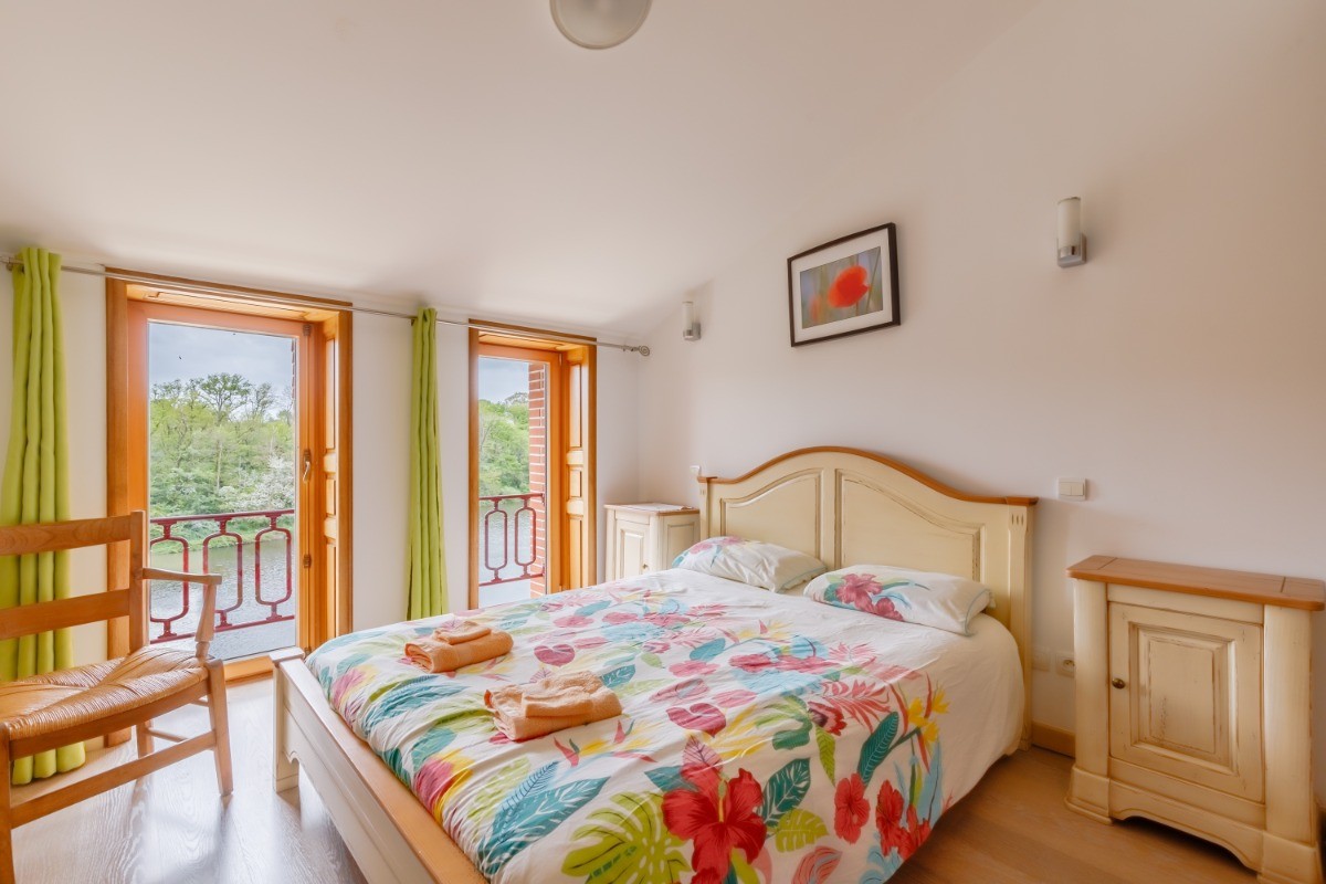 CHAMBRE 140 VUE LAC