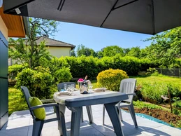 Lunch on the sunny terrace with access to the garden
