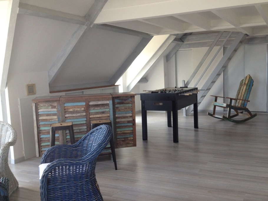 Location Clévacances - VanHeuverswyn, Plouha - Villa façade coté mer - Vue espace jeu étage