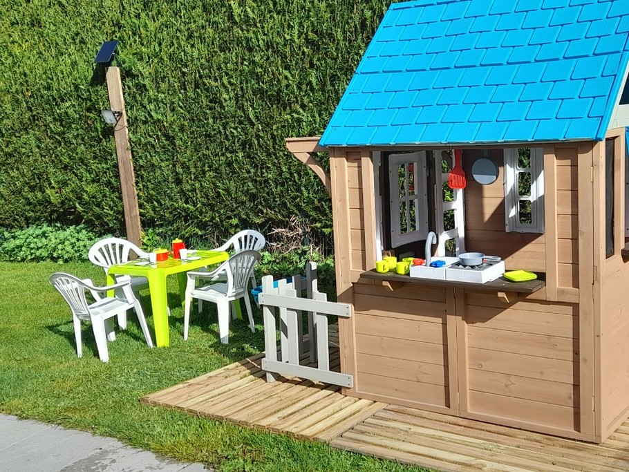 Notre petite maison est installée pour la saison!