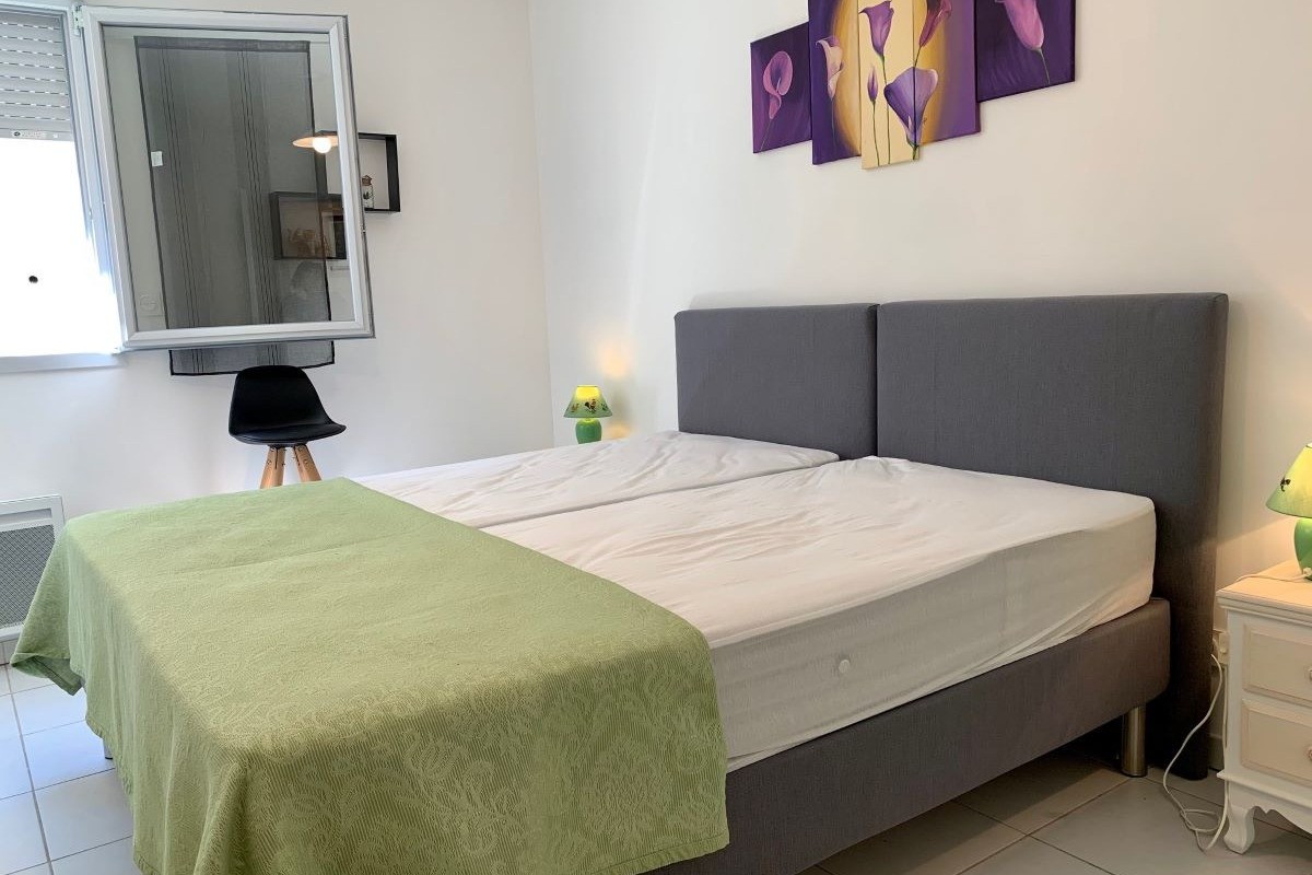 Chambre confortable – Location de vacances Hérault.