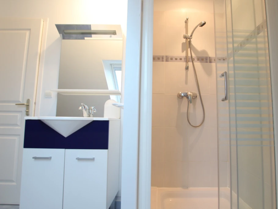 Salle d'eau de l'étage