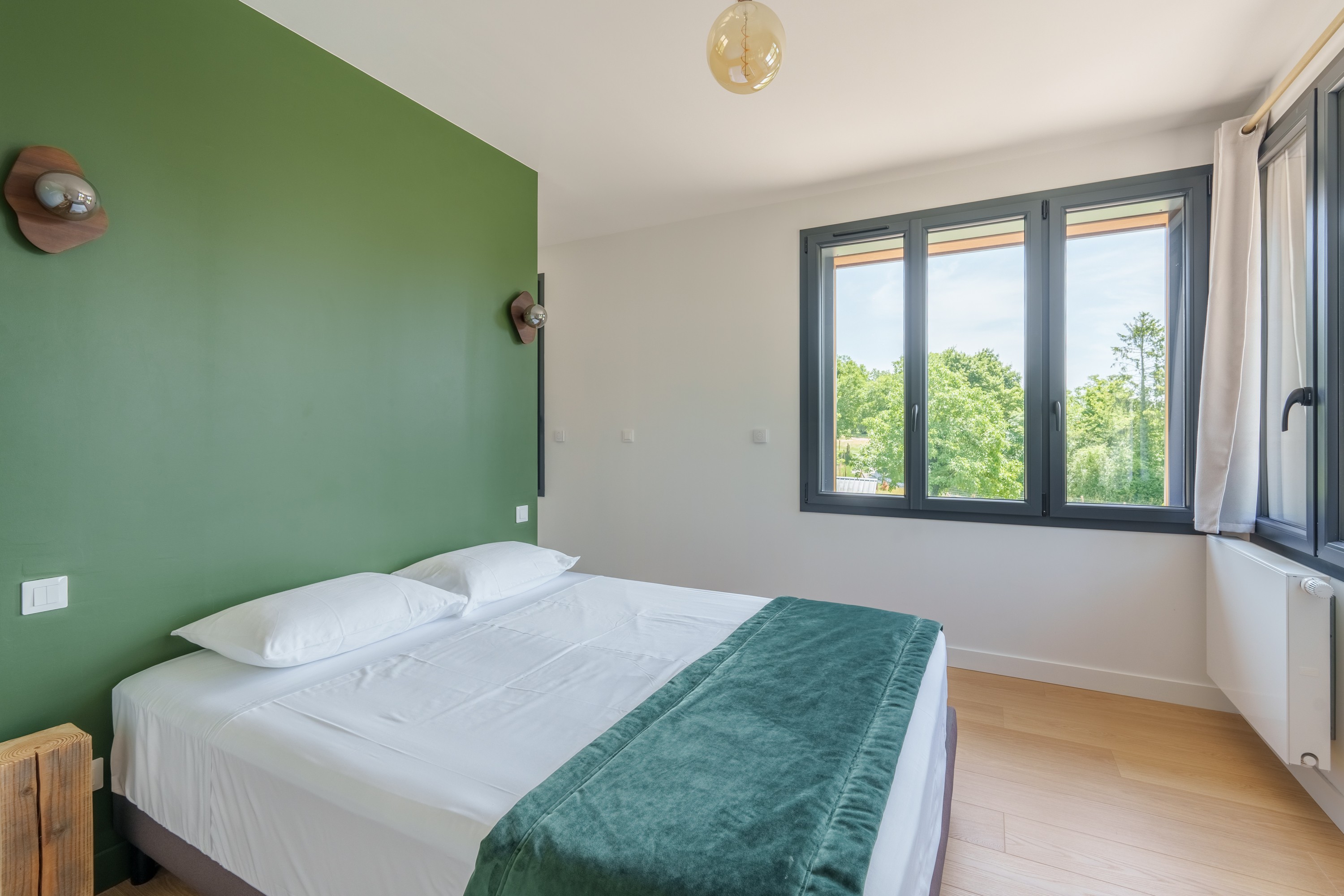Chambre verte PMR au rez-de-chaussée