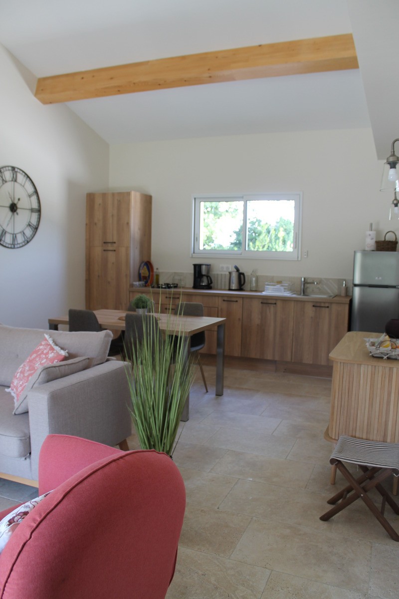 Logement attenant de 50 m², pièce de vie