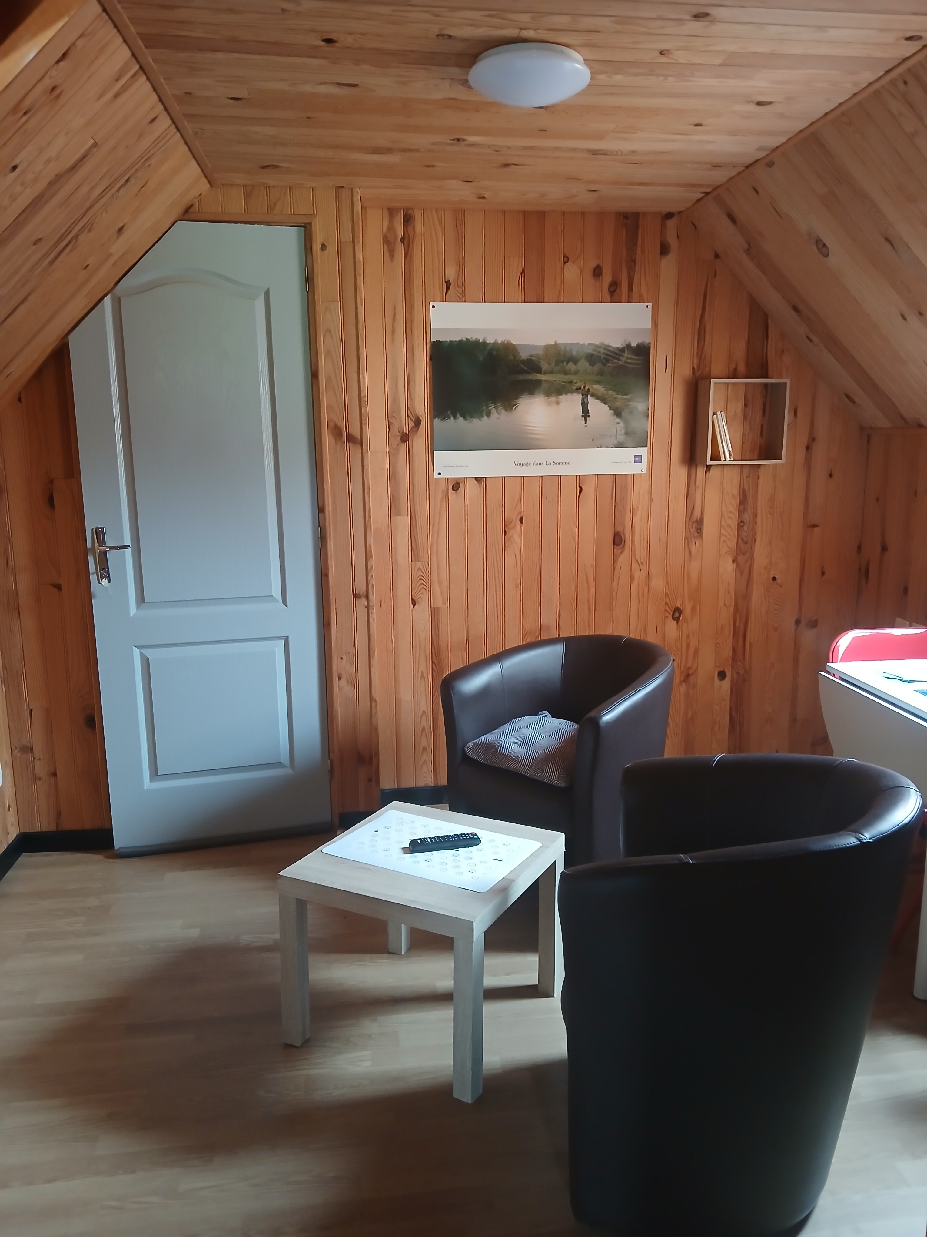 Coin Salon avec TV et Wifi Chambre d'hôtes Nibas, La Somme