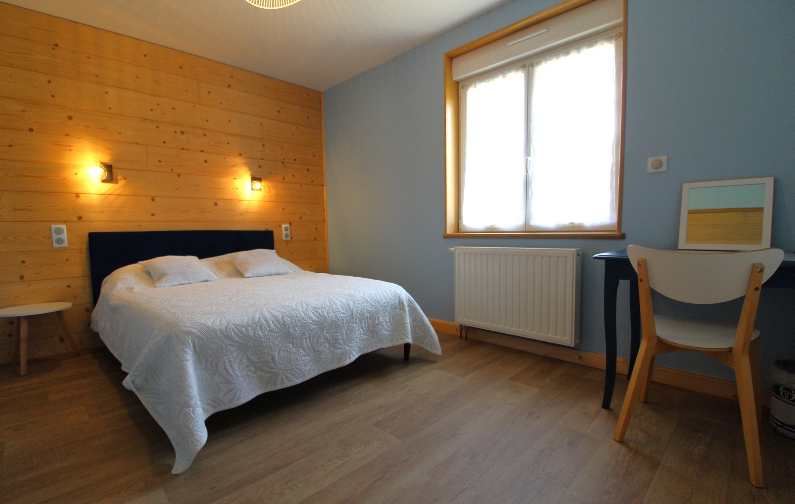 Chambre n°1 - Terrasse - Gîte de groupe Le Clos du Sapin Bleu à Saint-Dié-des-Vosges, Nature&Convivialité