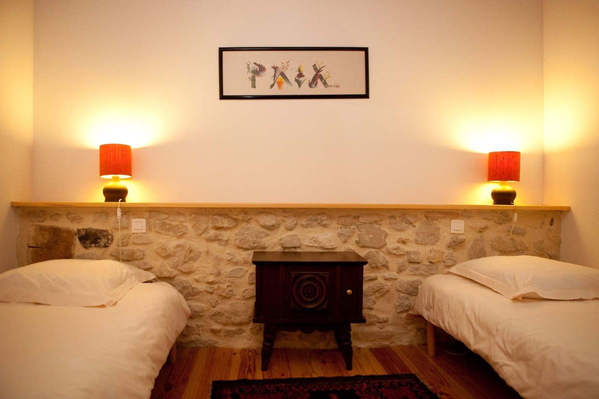 chambre 3 deux lits 90