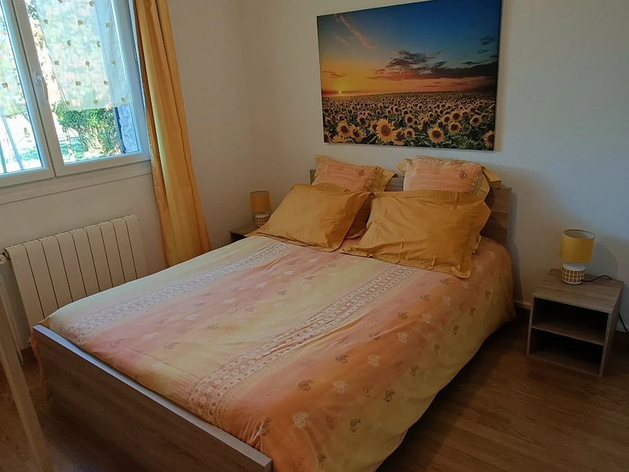 Gite de la poterie - Chambre tournesol