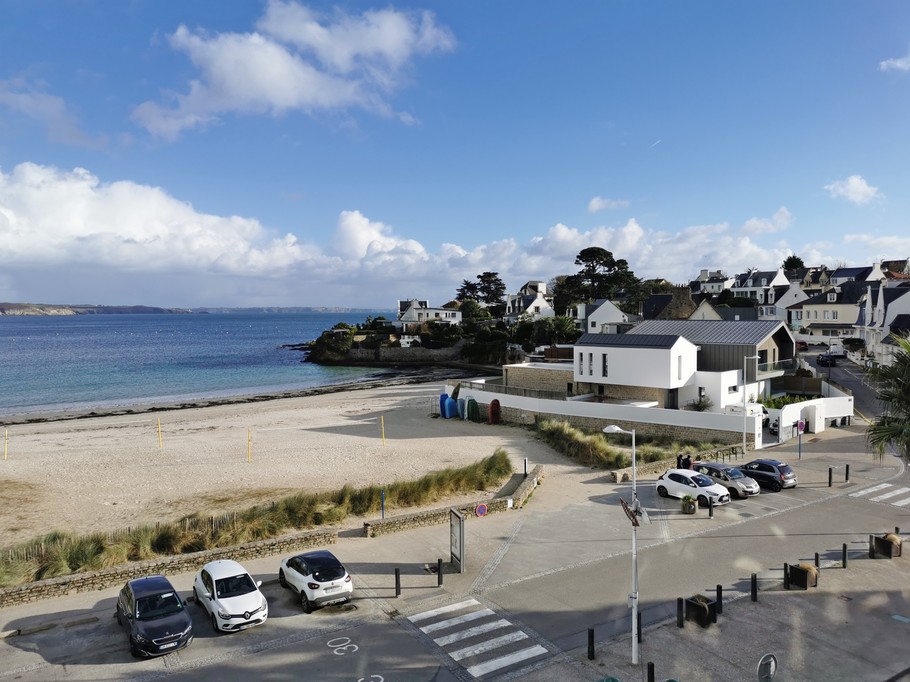 Vue sur la plage du balcon