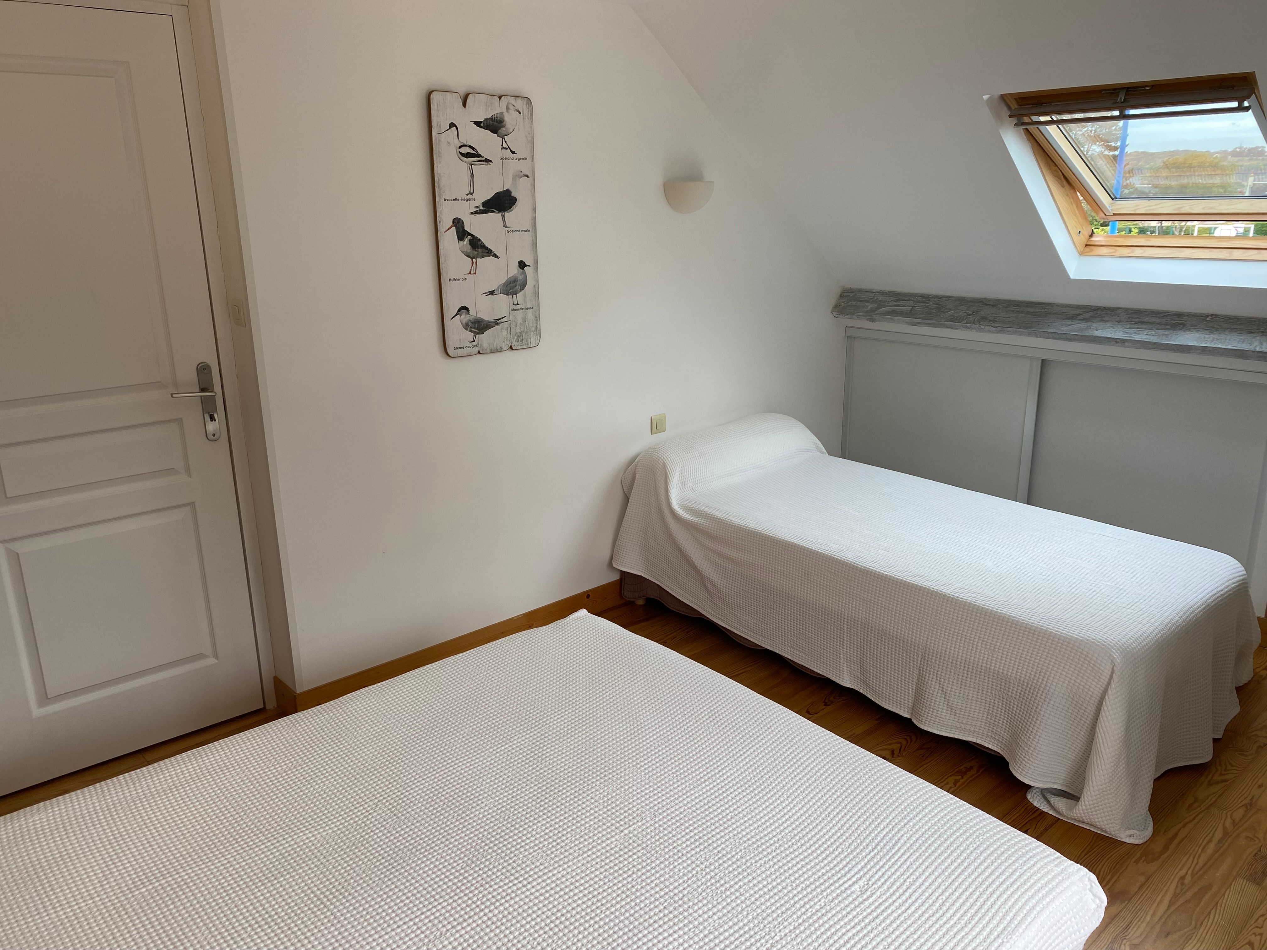 Port en bessin location de vacances La petite maison chambre 2 petit lit supplémentaire