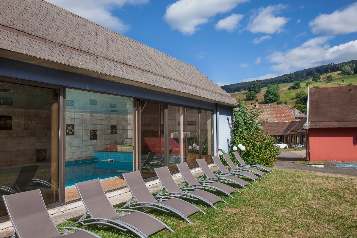 Extérieur de la piscine