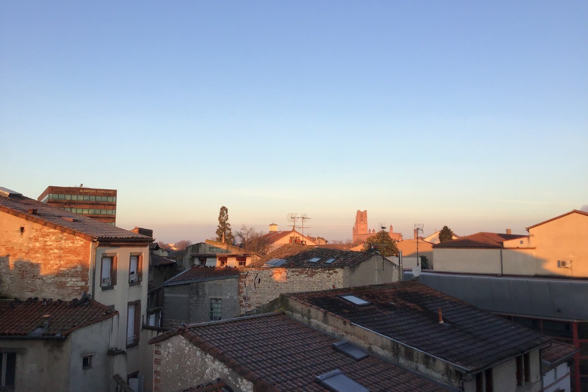 Vue de la terrasse sur la cathédrale d’Albi