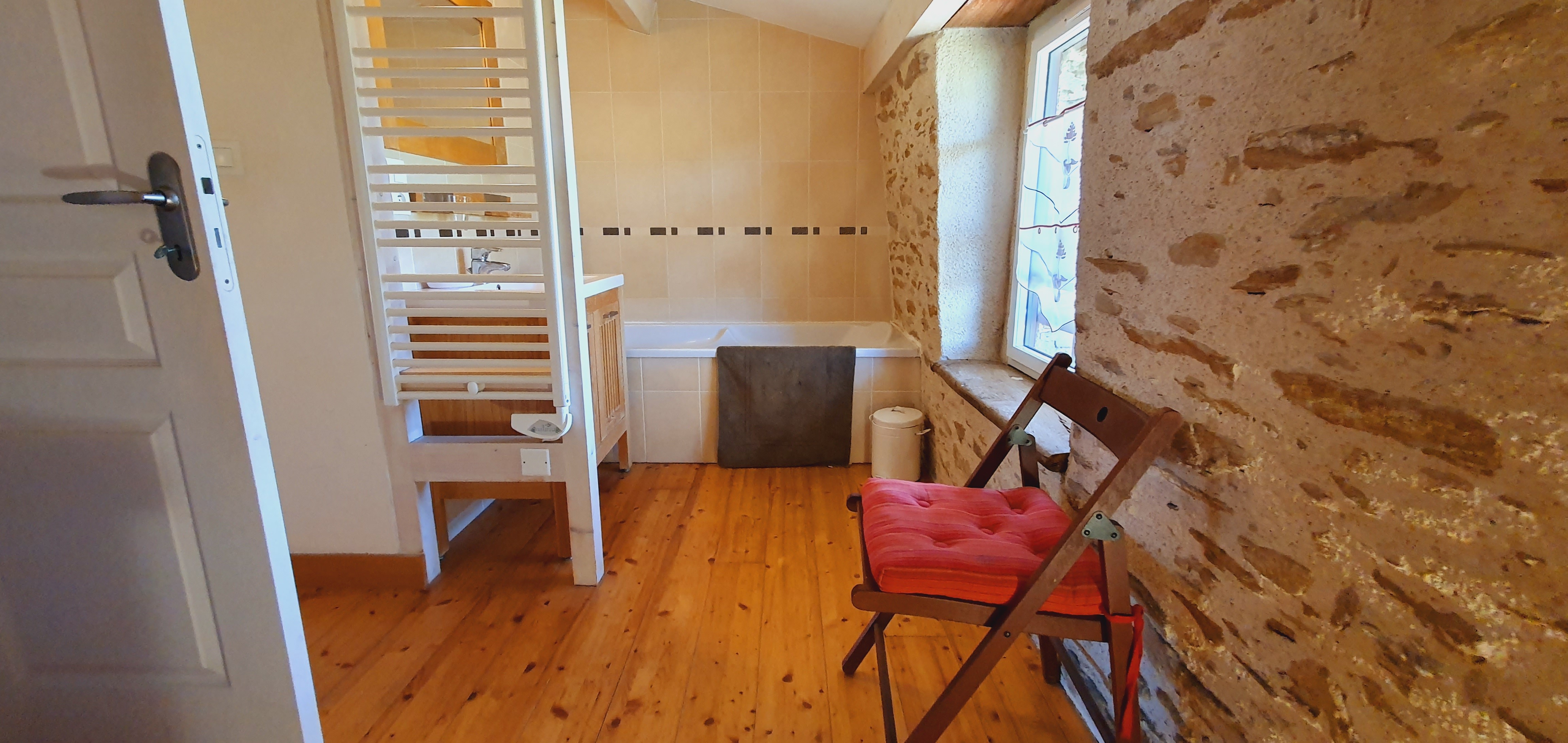 baignoire chambre lit double