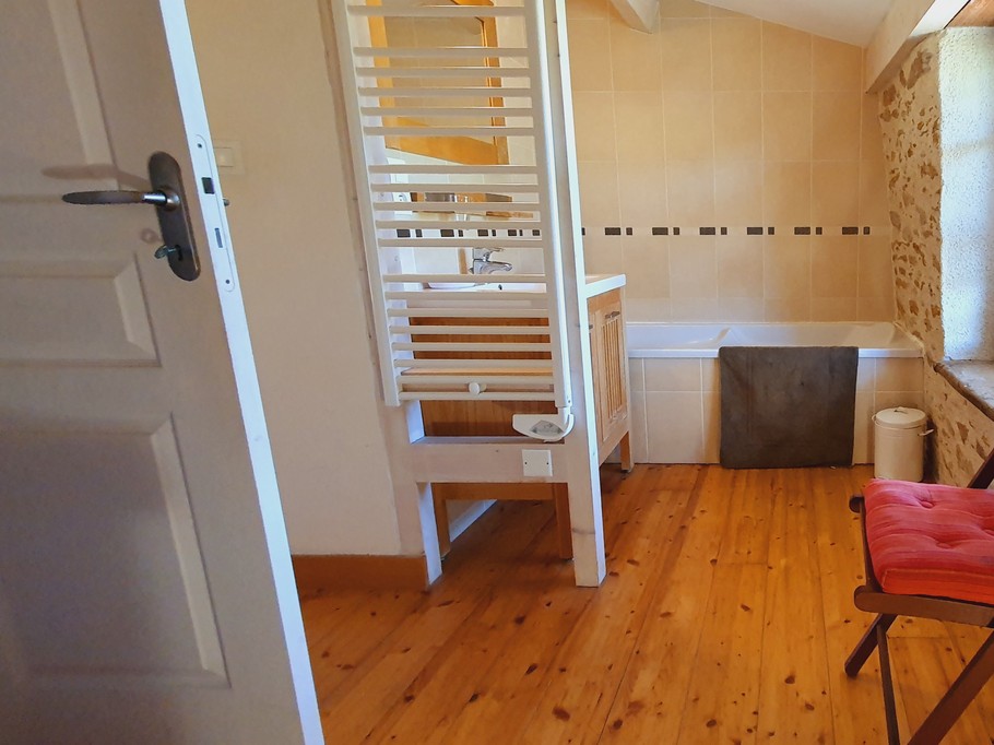 baignoire chambre lit double