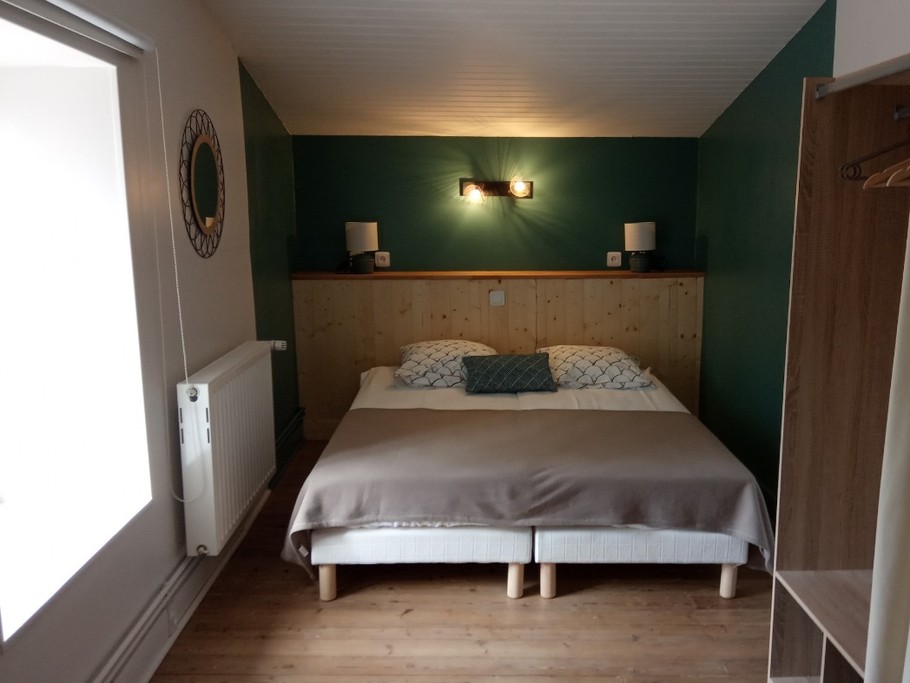 chambre 3 personnes à l'étage