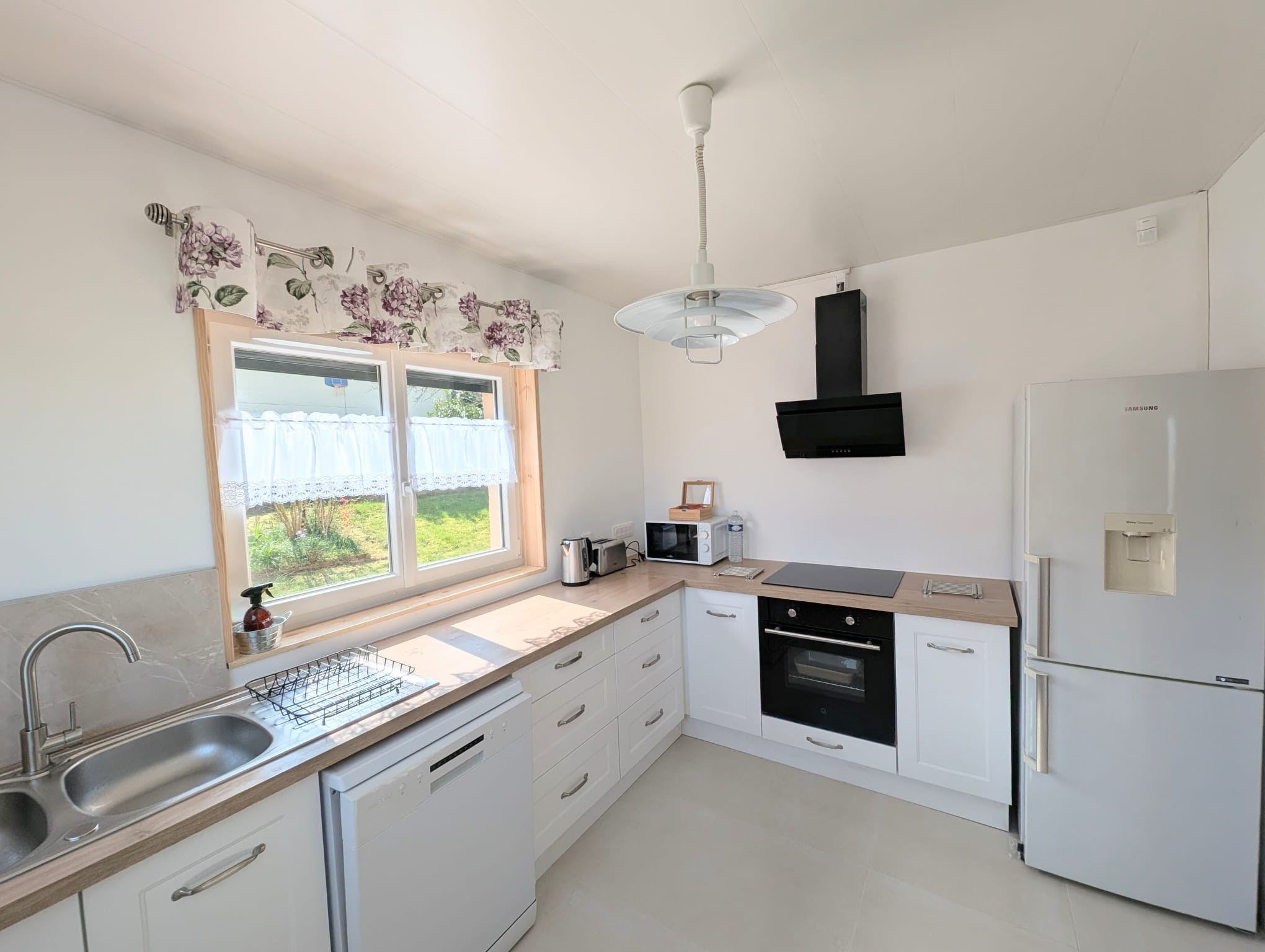 Fully equipped kitchen