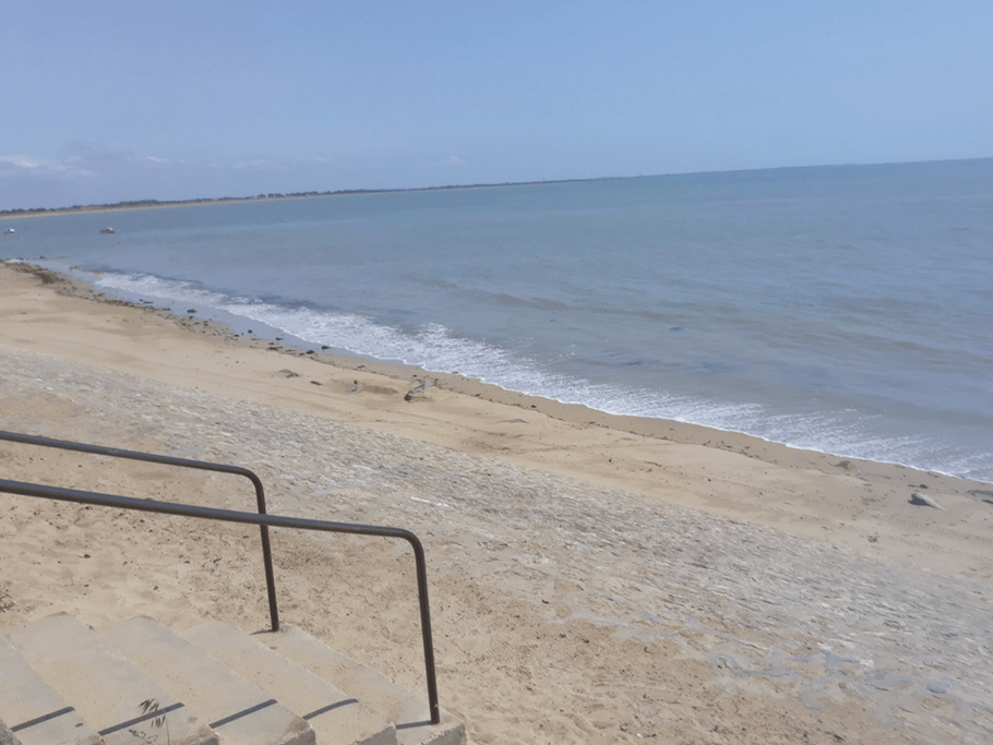 accès privé à la plage depuis la résidence