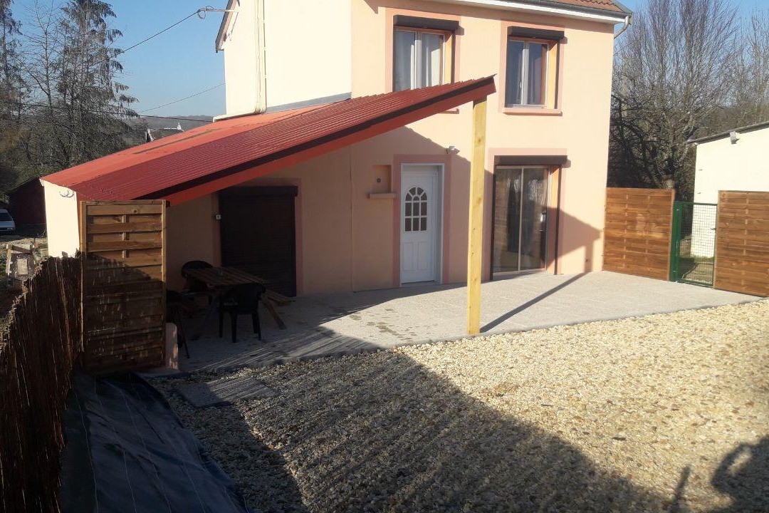terrasse avec cour close