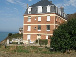Appt au 1er  volets ouverts
