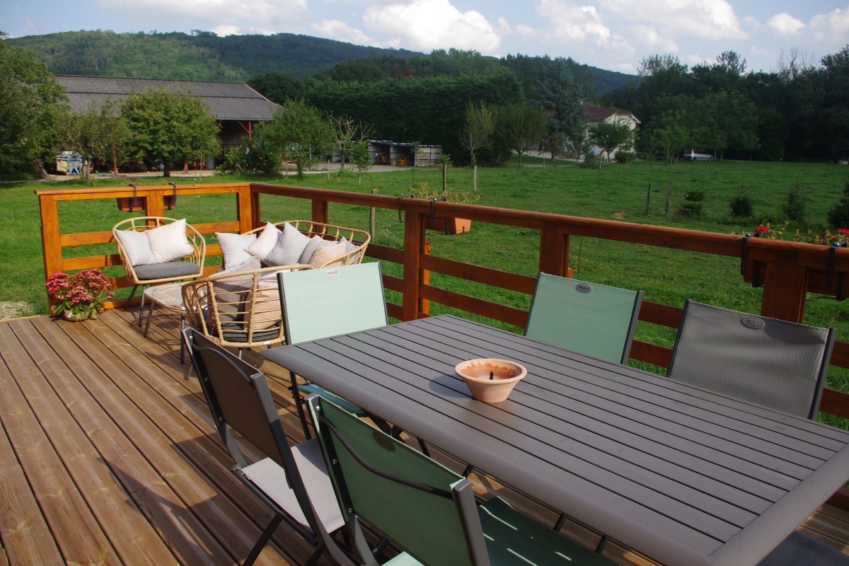 TERRASSE VUE SUR LE REVERMONT