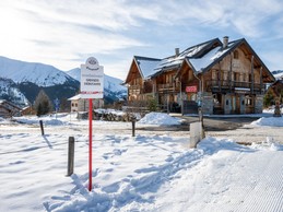 Le chalet vu des cours ESF