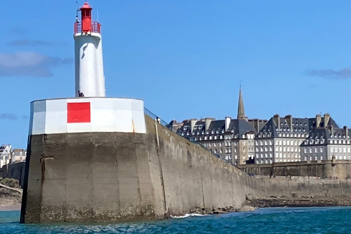 Les remparts de la ville intra-muros de St Malo.