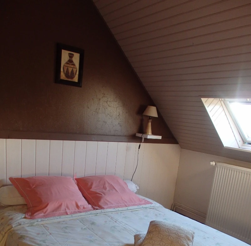 Séjour en gîte avec piscine, pour 12 personnes, avec piscine privée couverte en Creuse chambre 2 - 1er étage - 1 lit en 160