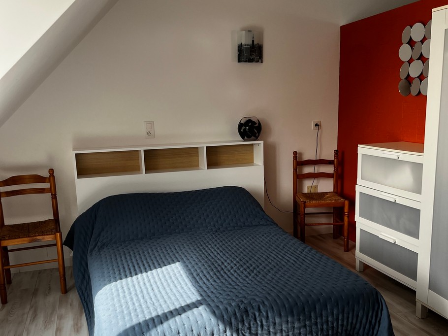 Bedroom 2 floor