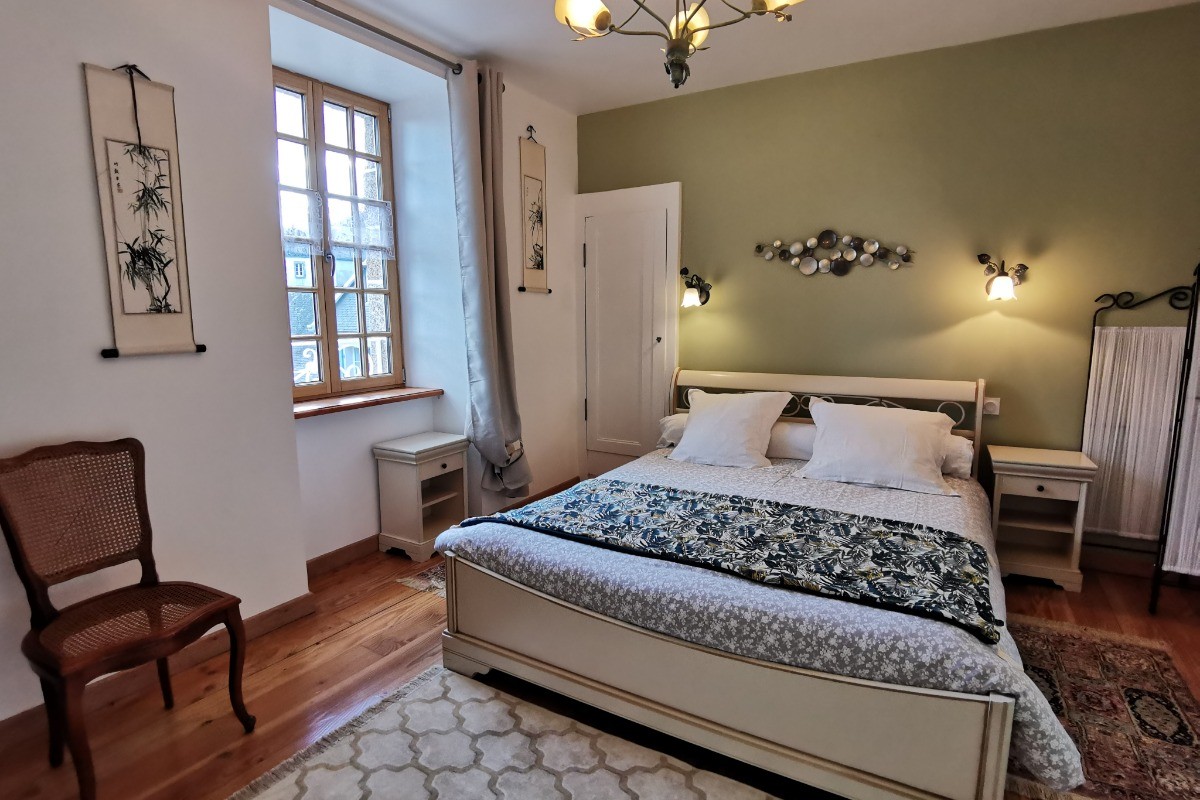 Chambre avec un lit 160
