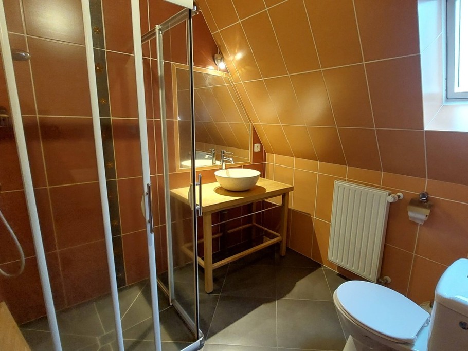 salle d'eau chambre 2