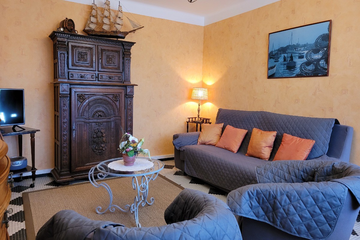 Location Clévacances, Loguivy-de-la-mer, Le Barbu, le salon - salle à manger au RDC