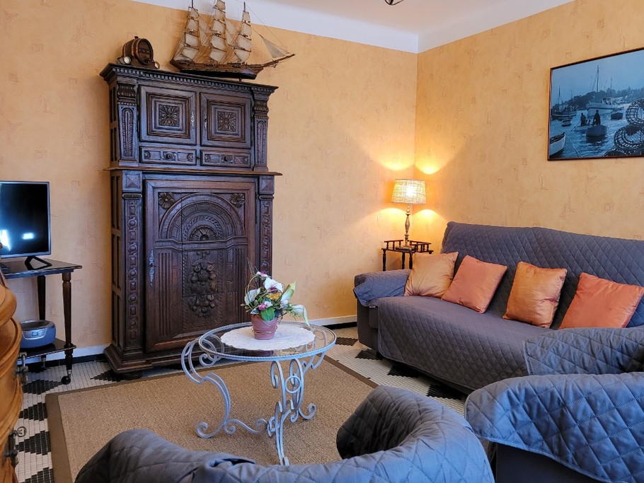 Location Clévacances, Loguivy-de-la-mer, Le Barbu, le salon - salle à manger au RDC