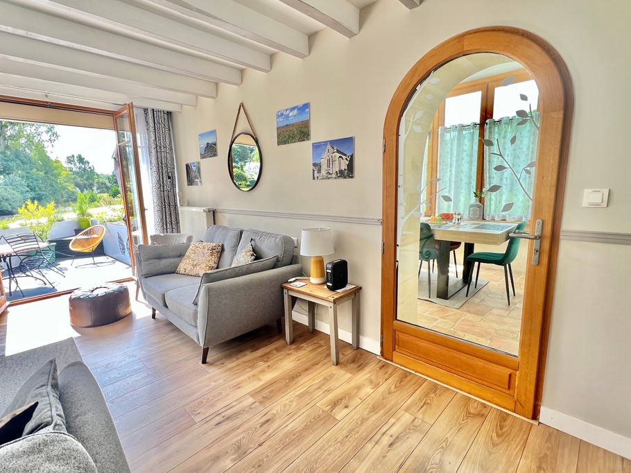Easy access to the dining room from the veranda