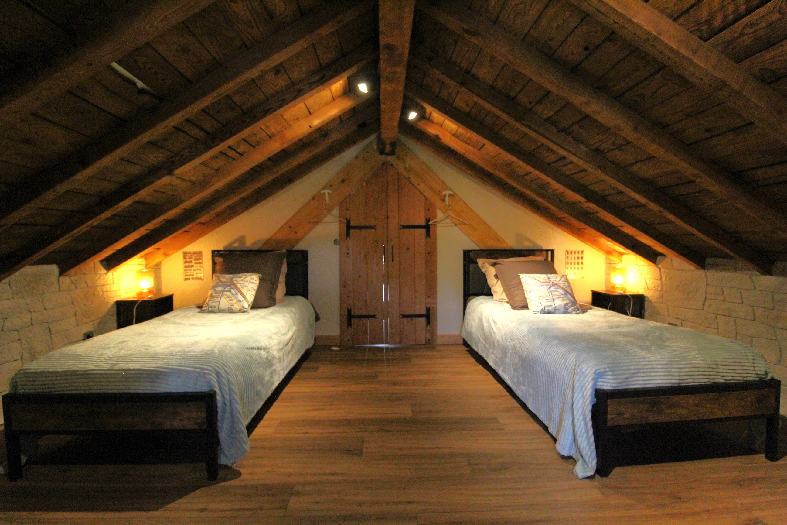 Chambre "Métro" communicante - Gîte de la gare d'Anould